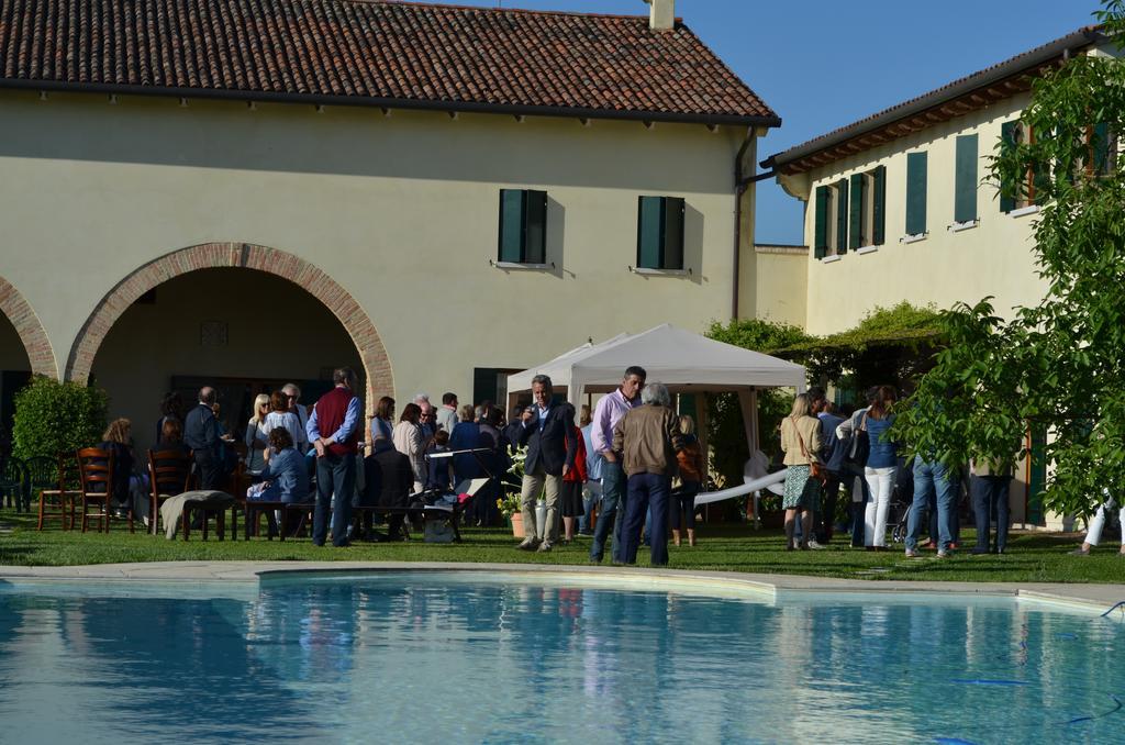 Il Rifugio Del Poeta Pensionat San Biagio di Callalta Exteriör bild
