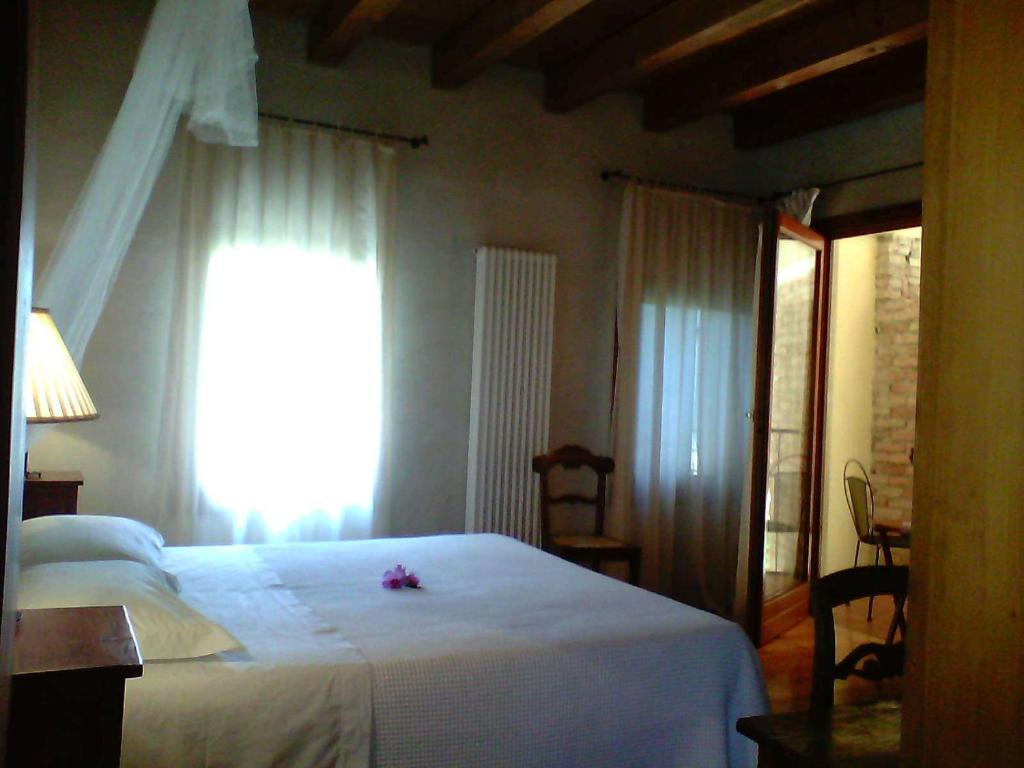 Il Rifugio Del Poeta Pensionat San Biagio di Callalta Rum bild