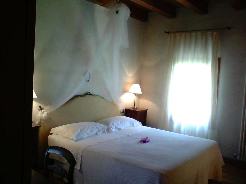 Il Rifugio Del Poeta Pensionat San Biagio di Callalta Rum bild