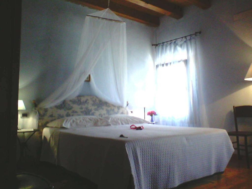 Il Rifugio Del Poeta Pensionat San Biagio di Callalta Rum bild